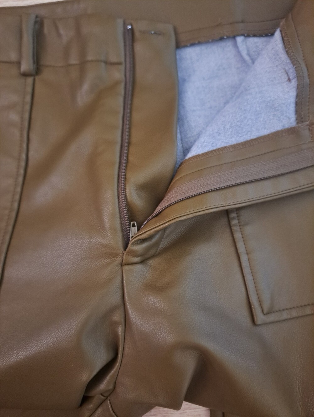 WAYF women  Olive Cargo Pants - Wide Leg Utility Style - Picture 8 of 8